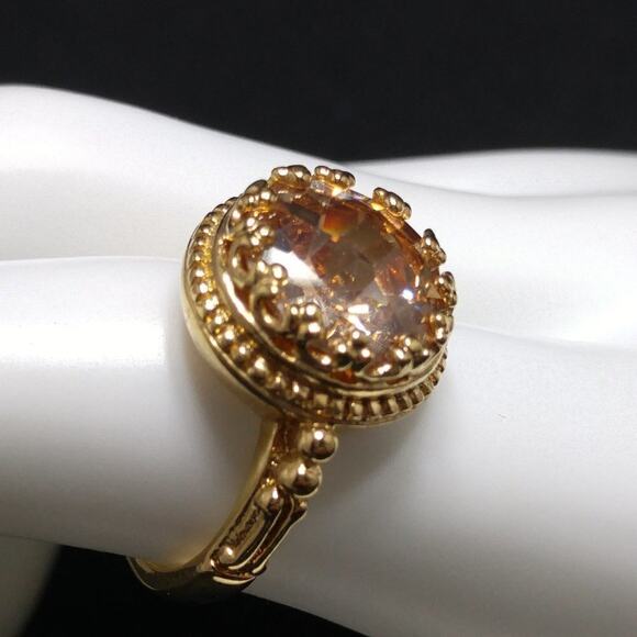 Gold Faceted Rhinestone Fashion Statement Ring, Dog-toothed Prongs, Size 7 1/4 - Picture 2 of 7